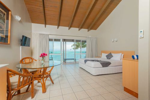 Deluxe Beachfront Studio